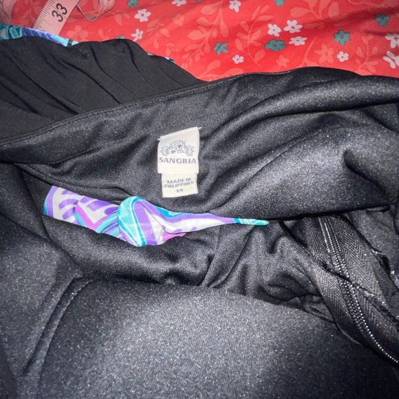 Sangria Black and Purple Patterned Dress - Picture 7 of 8